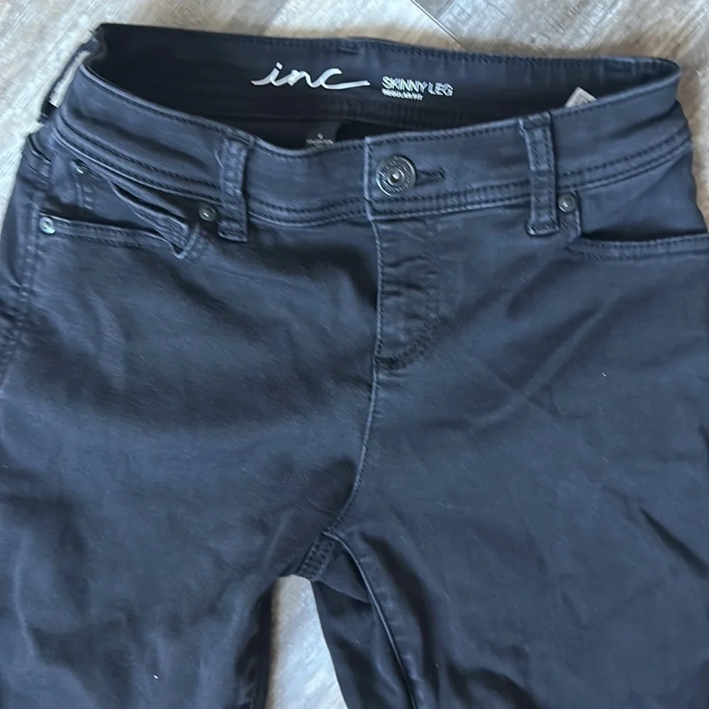 INC jeans skinny jeans size 4 black bikercore fitted